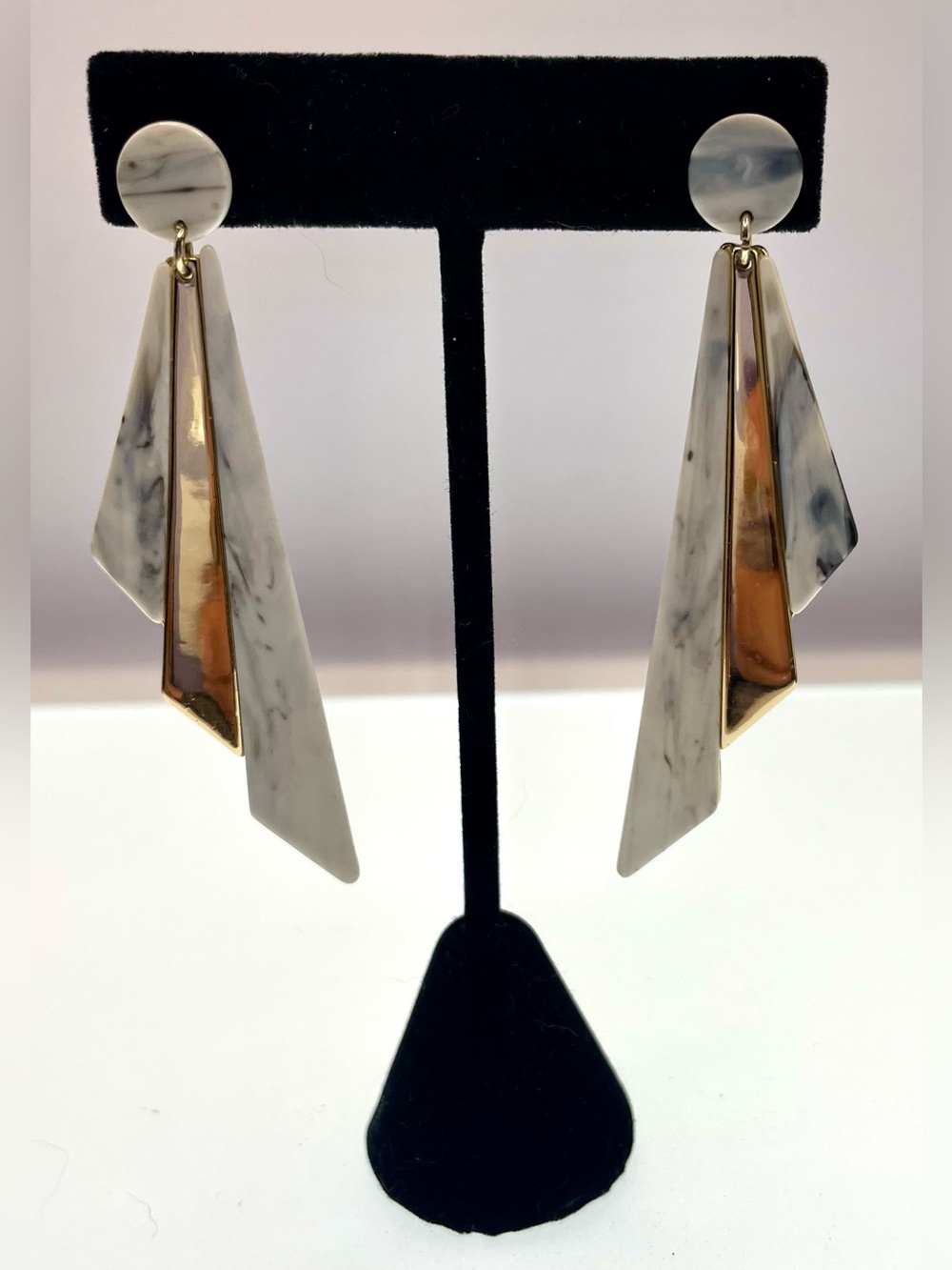 Vintage 1980s Lucite Dangle Earrings 3” Gold Tone Marbleized Geometric